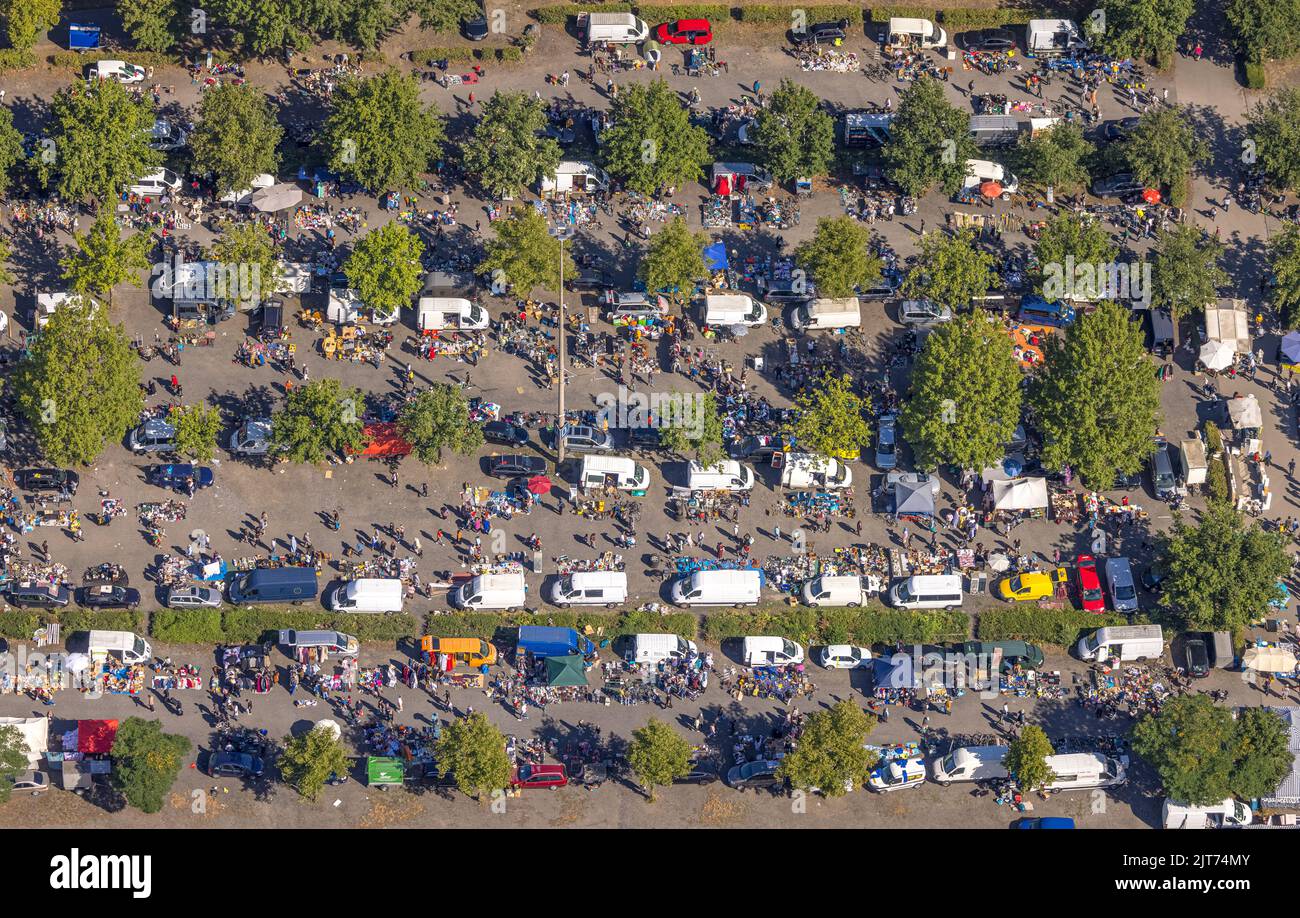 Vista aerea, Gigantmarkt Gelsenkirchen, mercato delle pulci a Willy-Brandt-Allee, Erle, Gelsenkirchen, Ruhr, Renania settentrionale-Vestfalia, Germania, GERMANIA, EUROPA Foto Stock