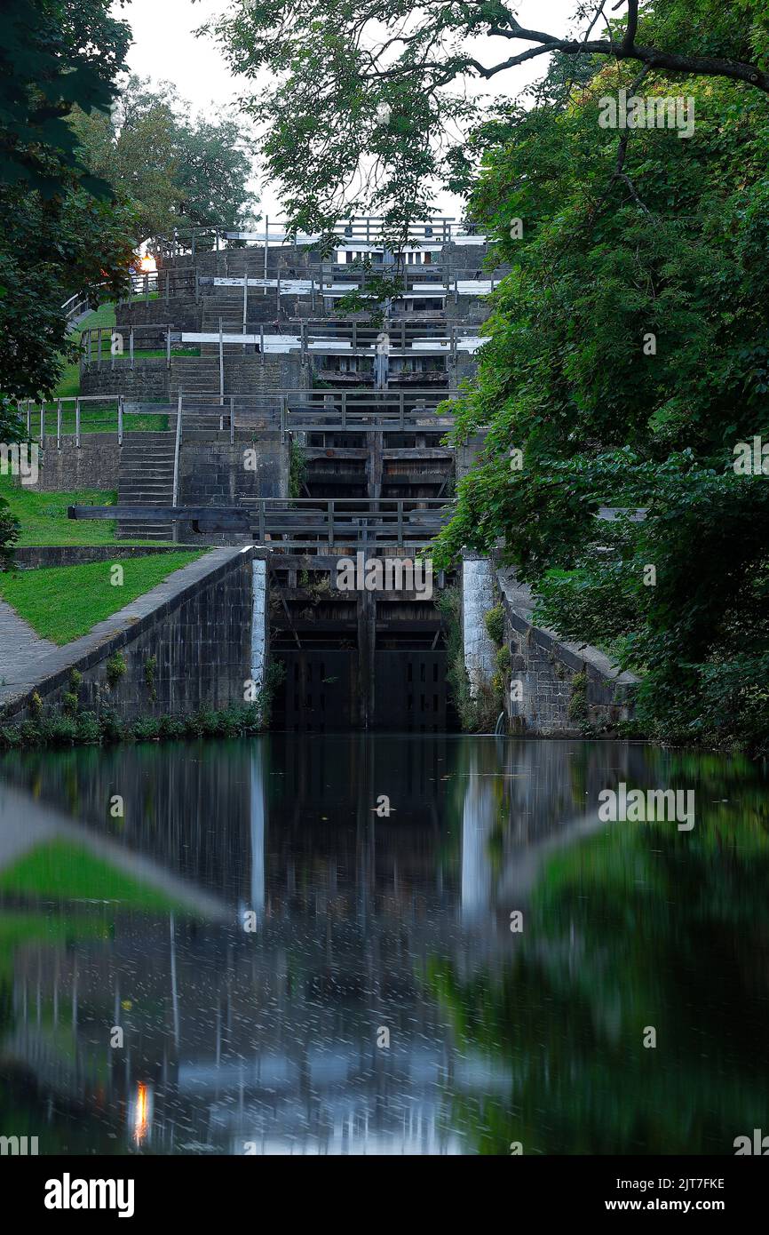 Five Rise Locks a Bingely, West Yorkshire, Regno Unito Foto Stock