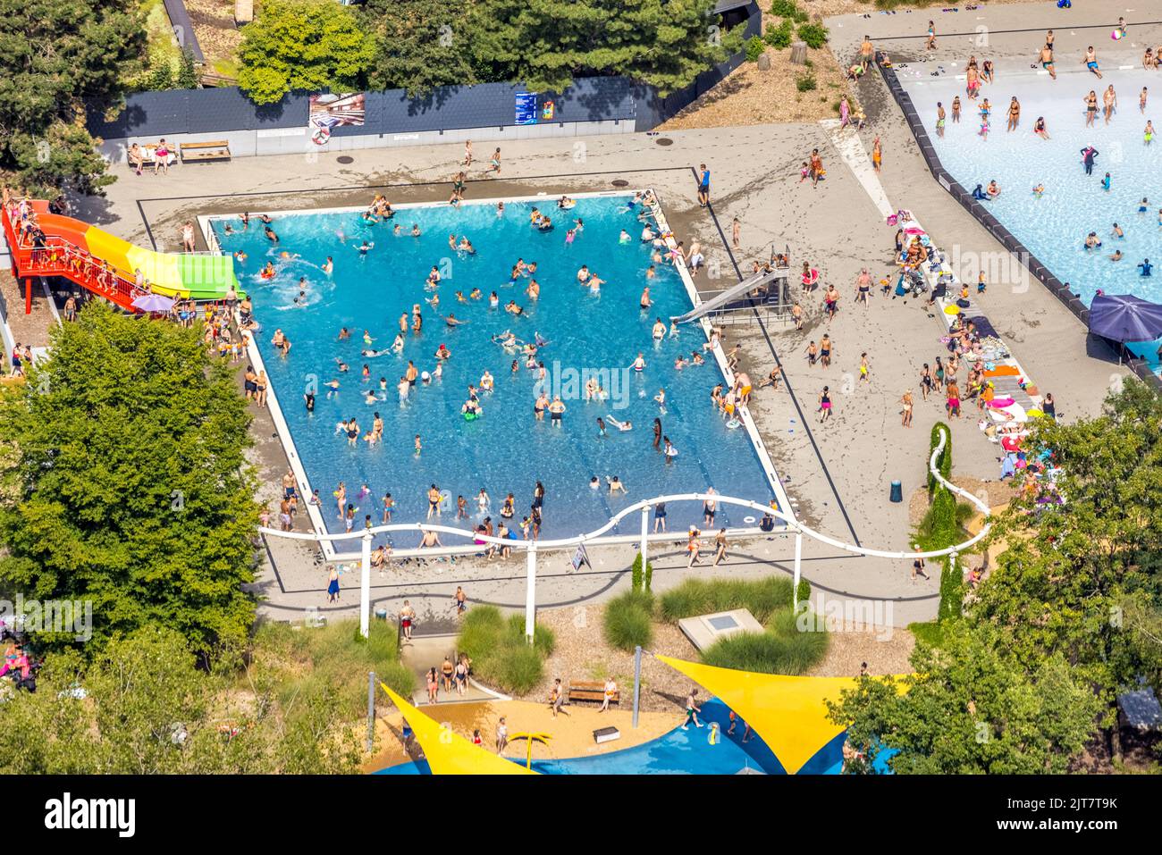 Vista aerea, Revierpark Vonderort, piscina all'aperto Vonderort, piscina e bagnanti, Osterfeld, Oberhausen, zona della Ruhr, Renania settentrionale-Vestfalia, Germa Foto Stock