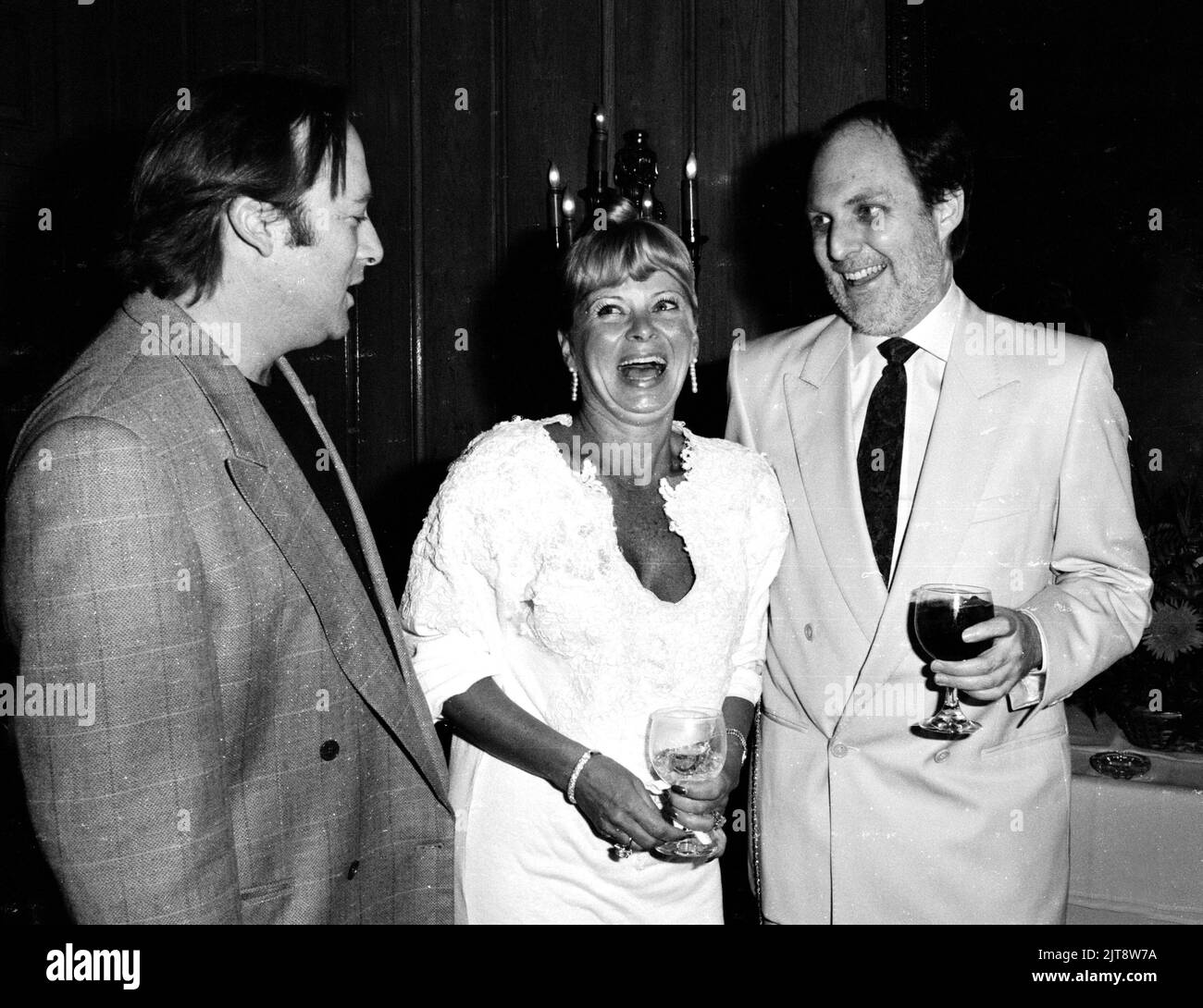 Stephen Stills, Kari Clark e Billy vera a un evento di Hollywood, credito del 2000: Ron Wolfson / MediaPunch Foto Stock