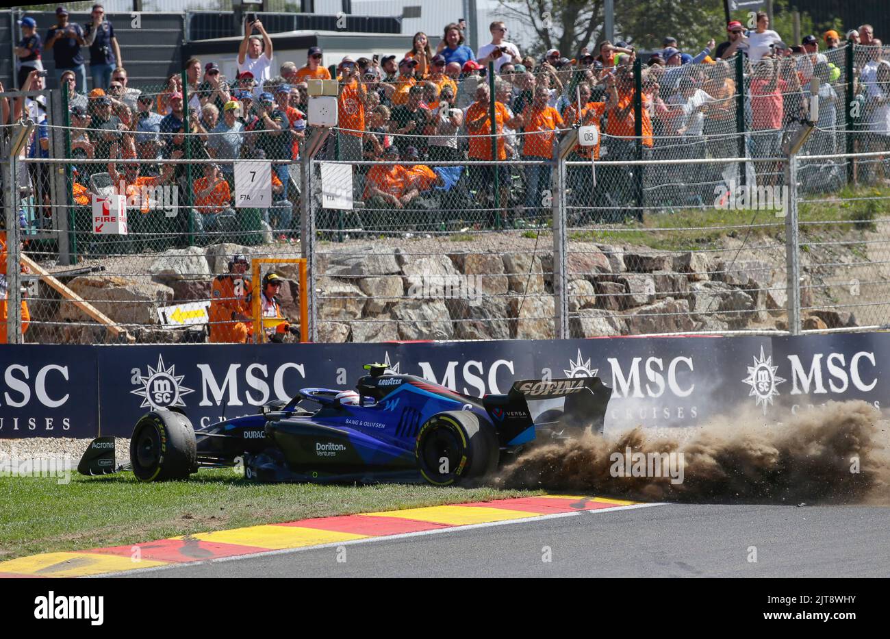 Spa, Belgio. 28th ago, 2022. 28 agosto 2022, Stavelot, Belgio: Williams #6 NICHOLAS Latifi dal Canada gira mentre lavora per tornare in pista durante il Rolex Grand Prix del Belgio F1 al Circuit de Spa-Francorchamps. Credit: CAL Sport Media/Alamy Live News Foto Stock