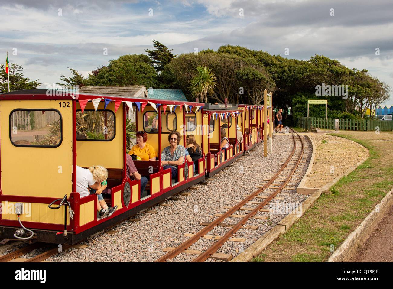 Ferrovia in miniatura di Littlehampton, che va dai Norfolk Gardens a Mewsbrook Park, Littlehampton, West Sussex, Regno Unito Foto Stock