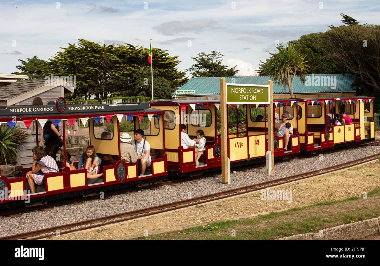 Ferrovia in miniatura di Littlehampton, che va dai Norfolk Gardens a Mewsbrook Park, Littlehampton, West Sussex, Regno Unito Foto Stock