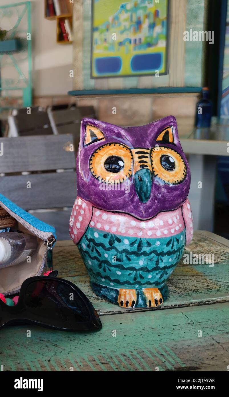 La bella arte della ceramica degli artigiani dell'isola d'Ischia (1) Foto Stock