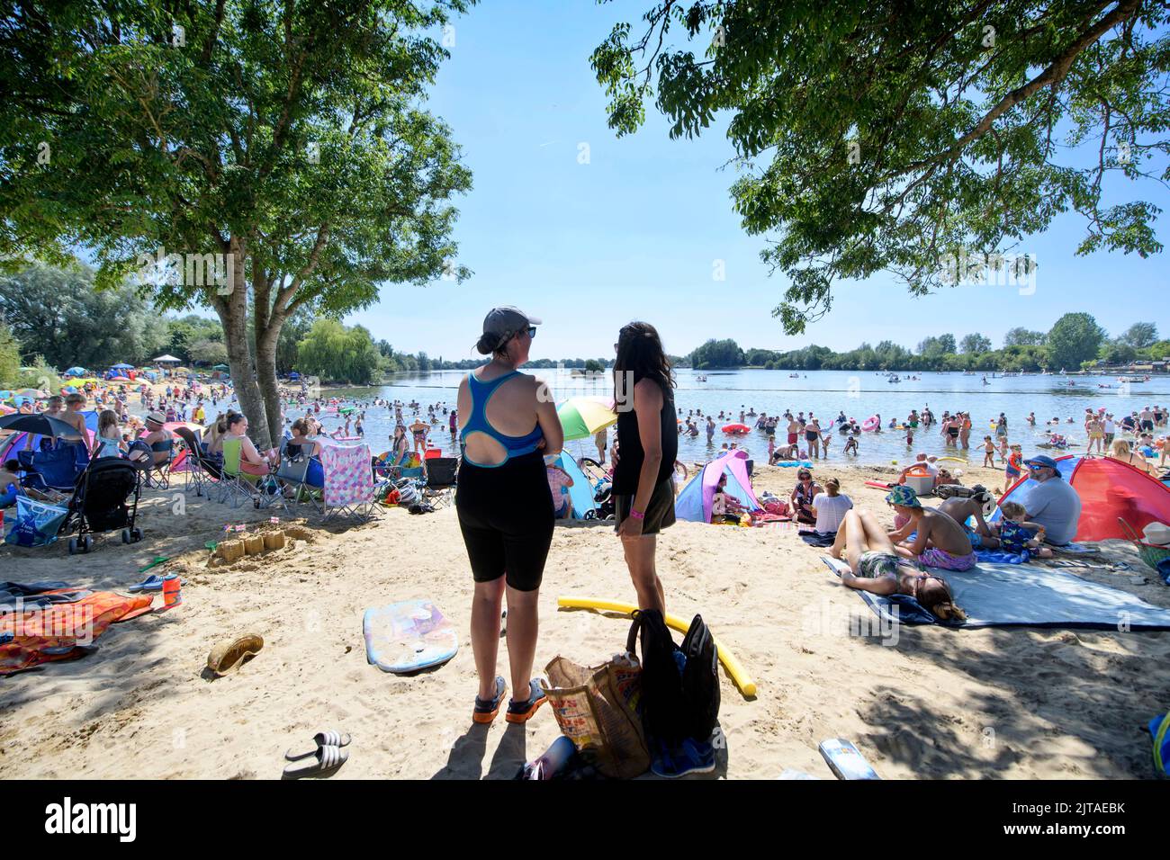 Il Cotswold Water Park vicino a Cirencester, Gloucestershire. Foto Stock