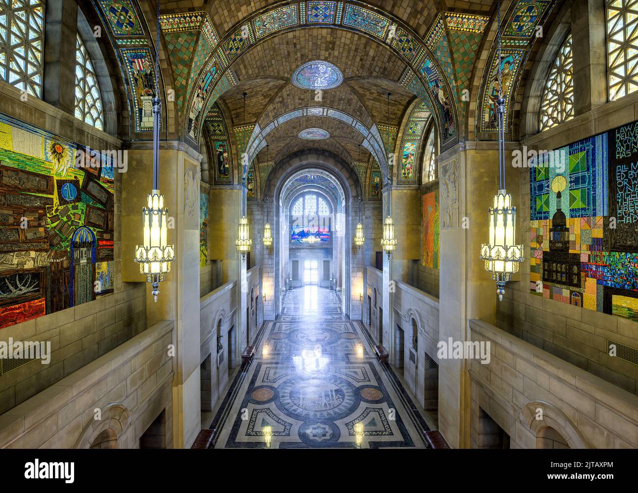 Great Hall of the Nebraska state Capitol Building at 1445 K Street in Lincoln, Nebraska Foto Stock