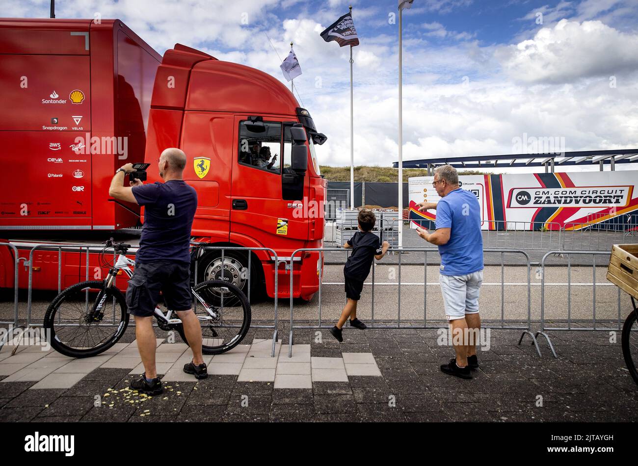 ZANDVOORT - il team di Formula 1 Ferrari arriva sul circuito di Zandvoort, dove si terrà il prossimo weekend la gara di Formula 1 del Gran Premio d'Olanda. KOEN VAN WEEL Foto Stock