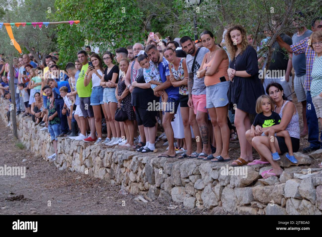 Carrera de Cintas a Caballo alla Feria estiva di Comares, Axarquia, Malaga, Andalucía, Spagna Foto Stock