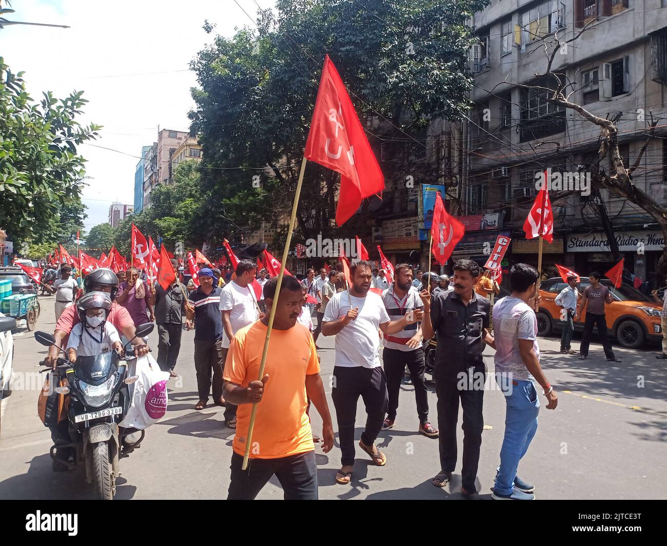 KOLKATA, BENGALA OCCIDENTALE, INDIA - 25 agosto 2022: Il CPIM, partito di sinistra del Bengala, si è rivolto giovedì a un raduno a kolkata per protestare contro la relazione del governo del Bengala Occidentale Foto Stock