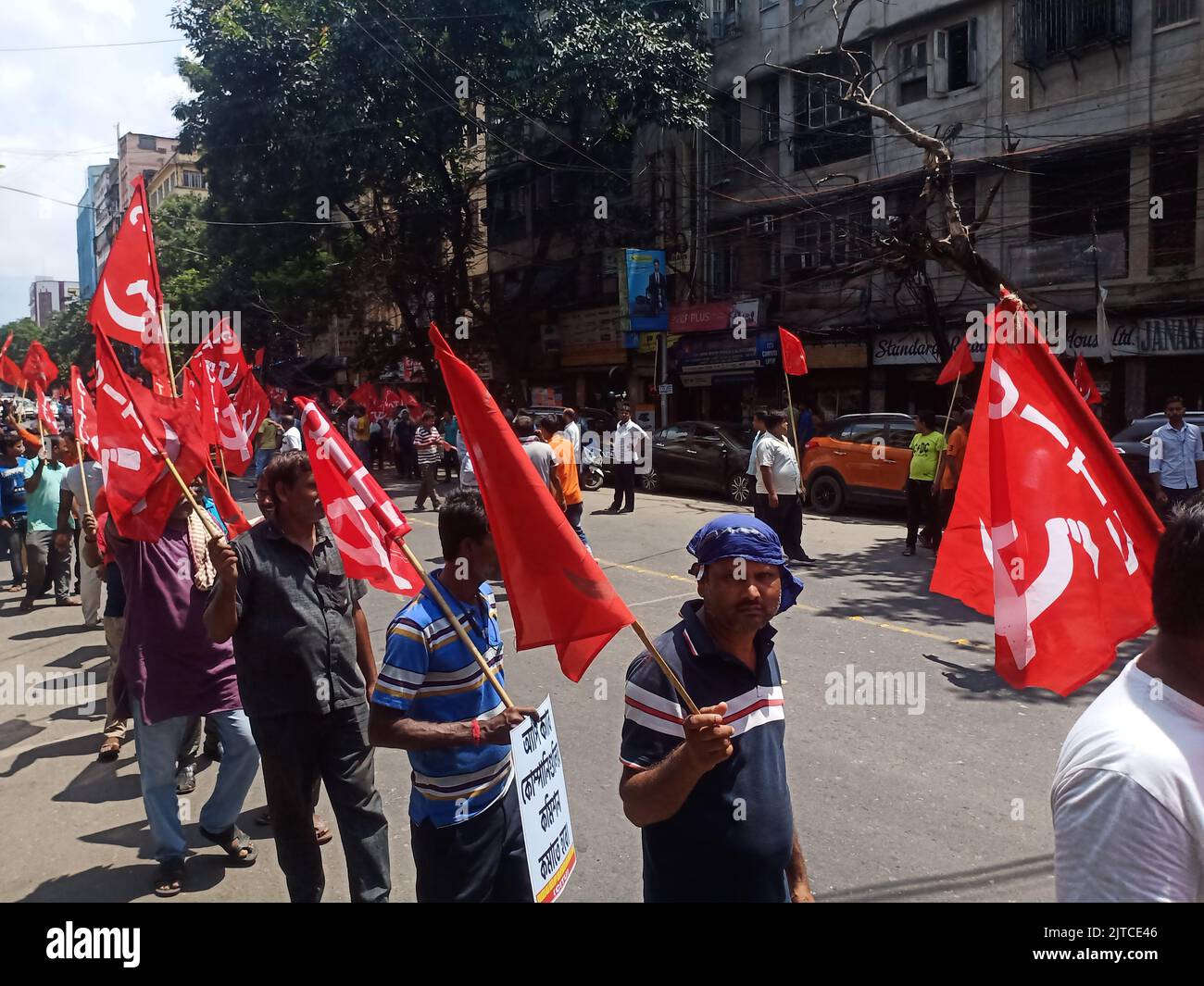 KOLKATA, BENGALA OCCIDENTALE, INDIA - 25 agosto 2022: Il CPIM, partito di sinistra del Bengala, si è rivolto giovedì a un raduno a kolkata per protestare contro la relazione del governo del Bengala Occidentale Foto Stock