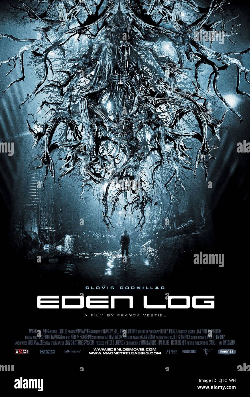 Film Poster Film: Eden Log (2007) regista: Franck Vestiel 26 dicembre 2007 **AVVERTENZA** questa fotografia è solo per uso editoriale ed è copyright dei FILM BAC e/o del fotografo assegnato dalla Film o dalla Società di produzione e può essere riprodotta solo da pubblicazioni in concomitanza con la promozione del film di cui sopra. È richiesto un credito obbligatorio per I FILM BAC. Il fotografo deve essere accreditato anche quando è noto. Nessun uso commerciale può essere concesso senza autorizzazione scritta da parte della Film Company. Foto Stock