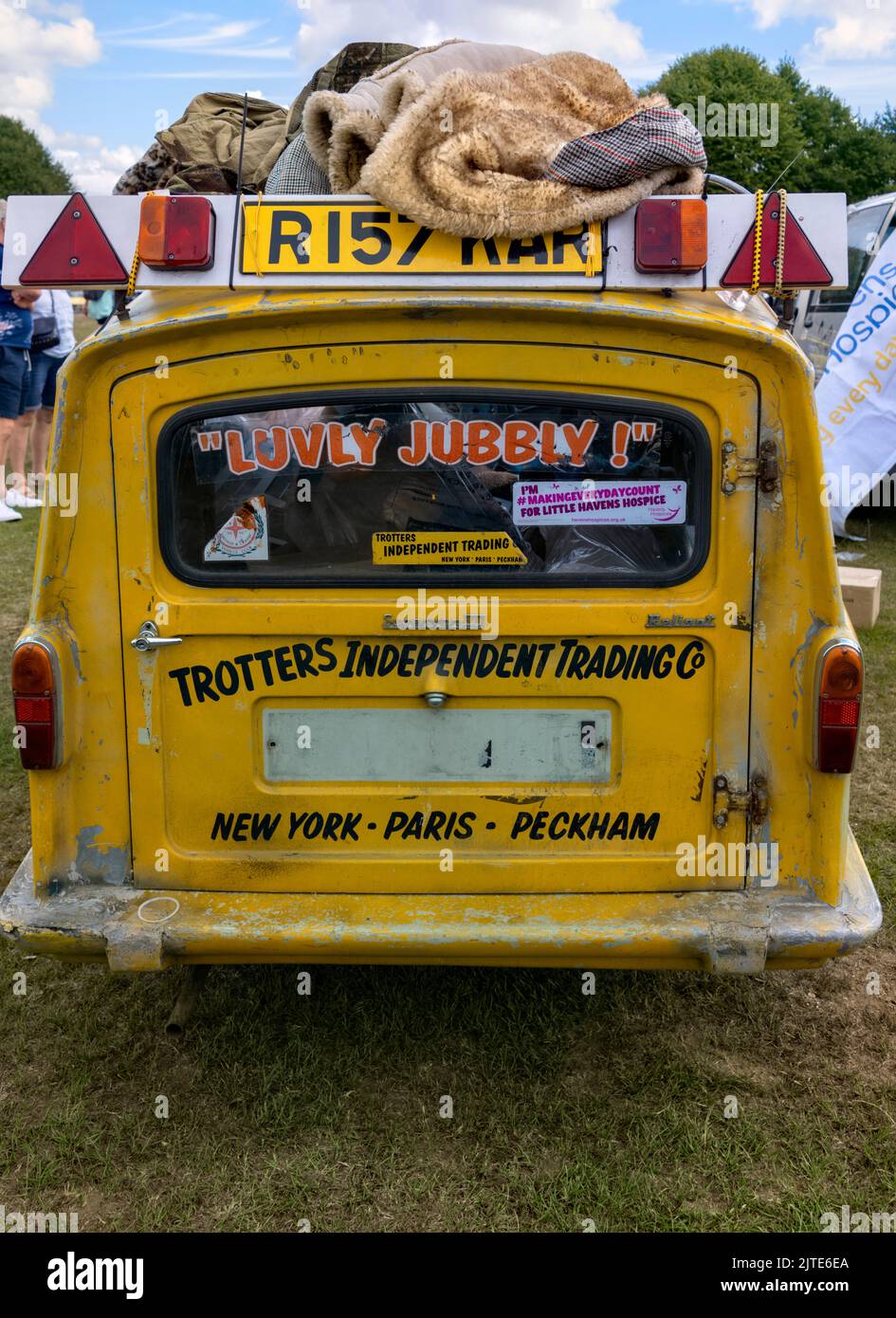 Reliant Robin Supervan III auto classica come utilizzato solo in Fools & Horses a Knebworth Classic Car Show, 2022 raccolta di soldi per Little Havens Hospice Foto Stock