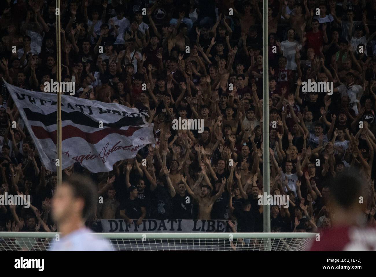 Reggio Calabria, Italia. 28th ago, 2022. Tifosi di reggina durante la Reggina 1914 vs FC Sudtirol, Campionato Italiano di calcio Serie B a Reggio Calabria, Italia, Agosto 28 2022 Credit: Independent Photo Agency/Alamy Live News Foto Stock