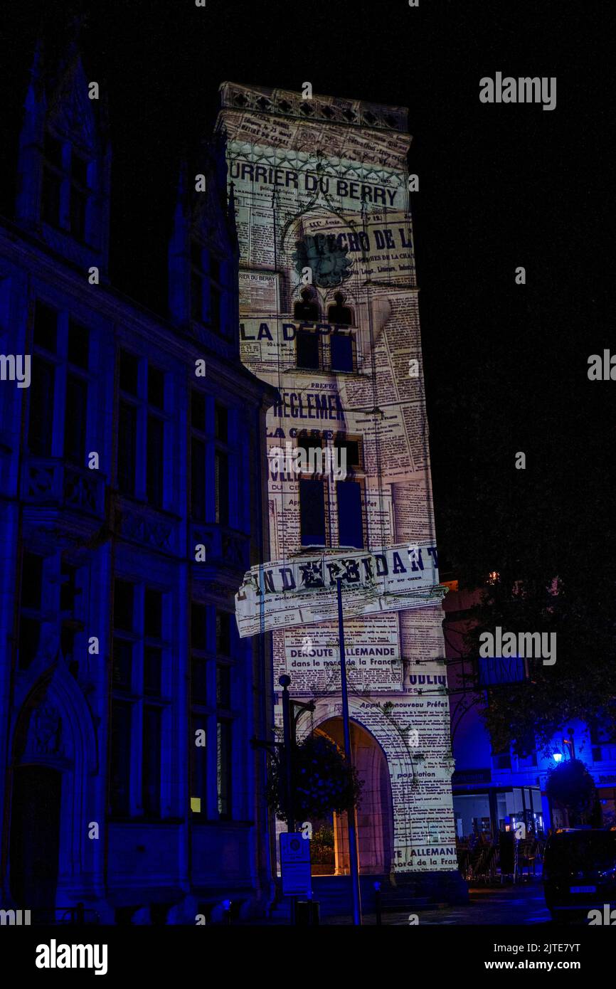 Francia, Cher (18), Bourges, ufficio postale, illuminazione durante Les nuits lumière Foto Stock