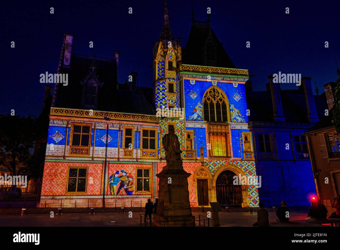 Francia, Cher (18), Bourges, Jacques Coeur Palace, illuminazione durante Les nuits lumière Foto Stock