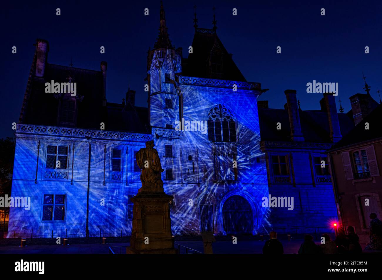 Francia, Cher (18), Bourges, Jacques Coeur Palace, illuminazione durante Les nuits lumière Foto Stock