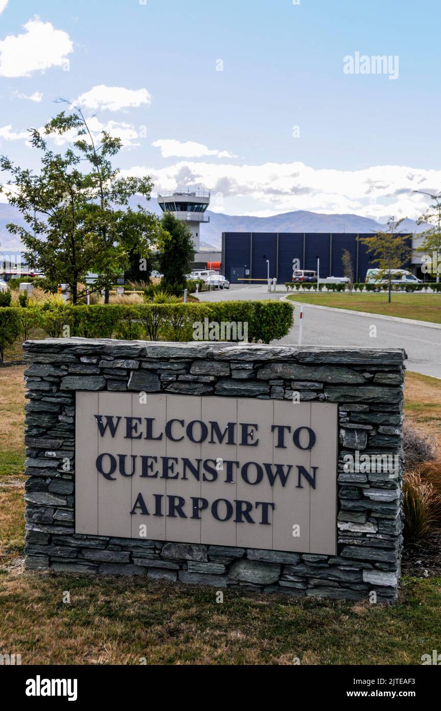 Aeroporto regionale di Queenstown a Queenstown a Otago, una regione sud-orientale sull'Isola Sud della Nuova Zelanda. Foto Stock