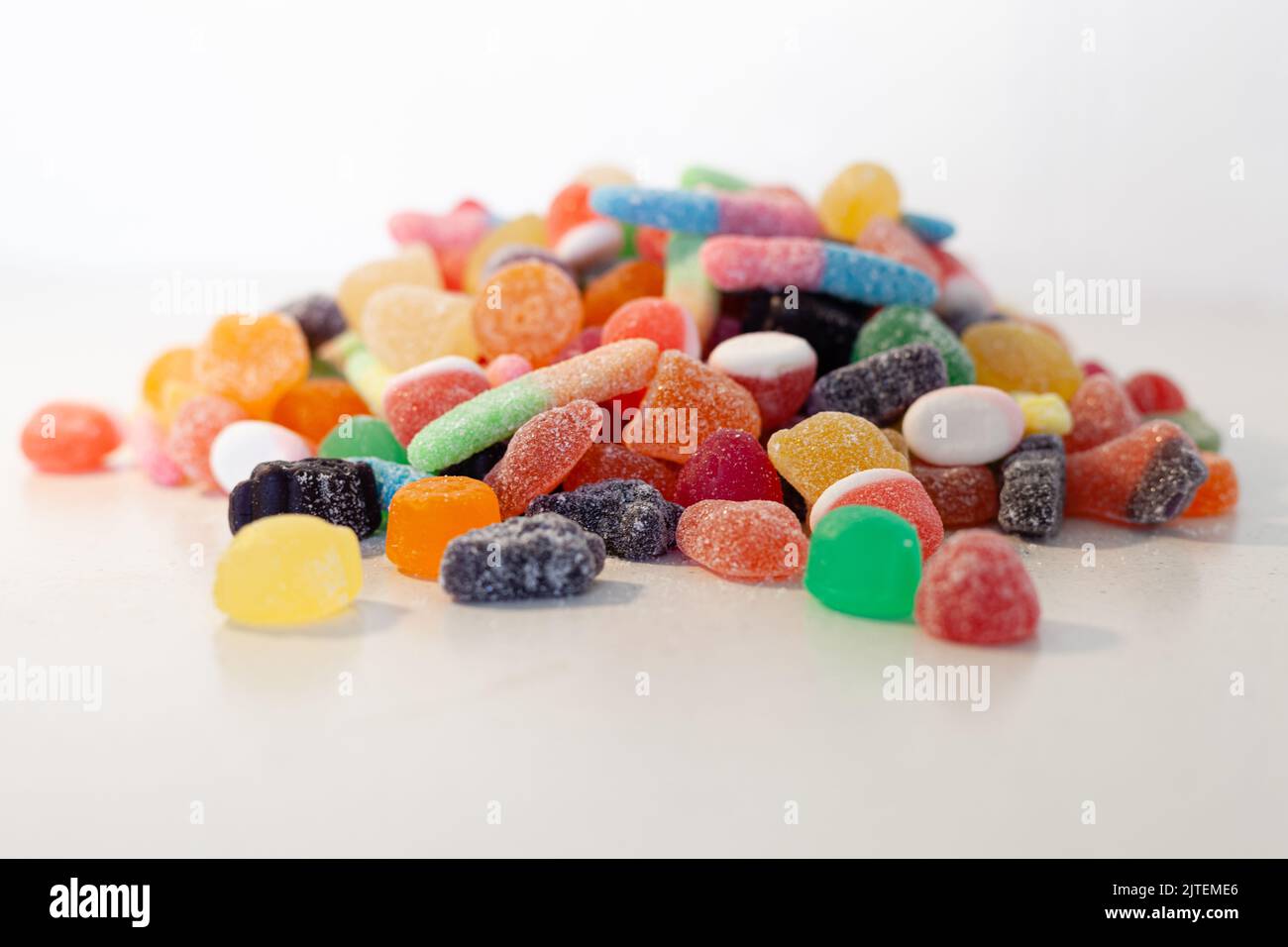 Un assortimento di dolci di gelatina colorati. Foto Stock