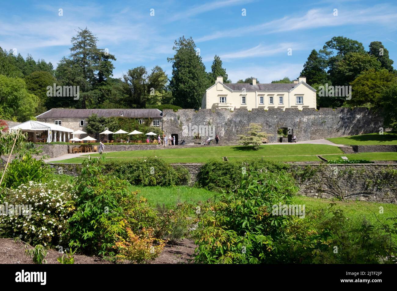 Aberglasney Gardens in estate 2022 agosto Llangathen Carmarthenshire Wales UK KATHY DEWITT Foto Stock