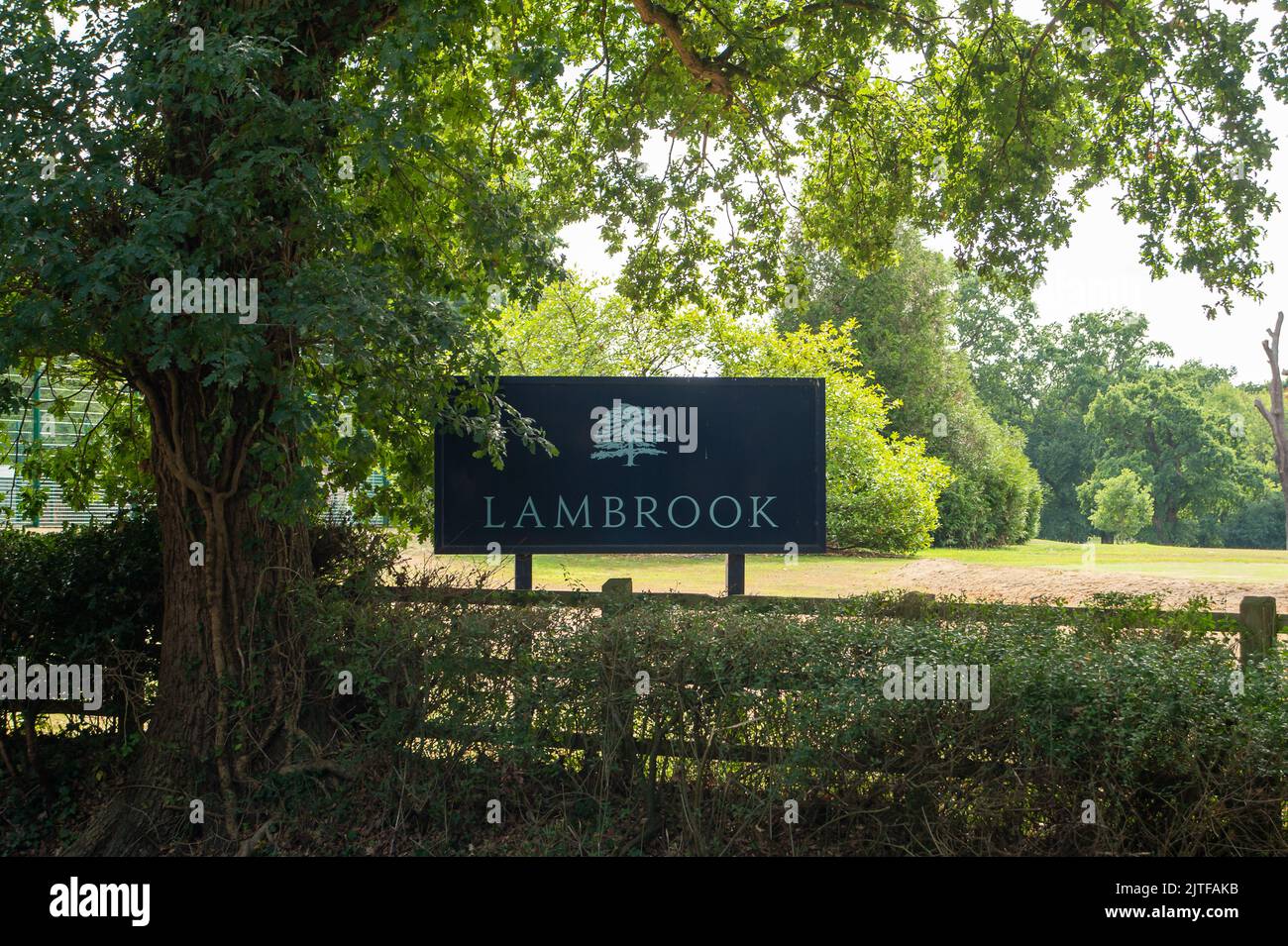 Winkfield Row, Bracknell, Berkshire, Regno Unito. 30th agosto, 2022. Campi da gioco presso la Lambrook School, situata nel tranquillo villaggio rurale di Winkfield Row. Lambrook sarà la nuova scuola per il Principe George, la Principessa Charlotte e il Principe Louis di Cambridge. HRH il Duca e la Duchessa di Cambridge e i loro tre figli che si trasferiscono ad Adelaide Cottage nel Windsor Great Park a pochi minuti a piedi dal Castello di Windsor. Credit: Maureen McLean/Alamy Live News Foto Stock