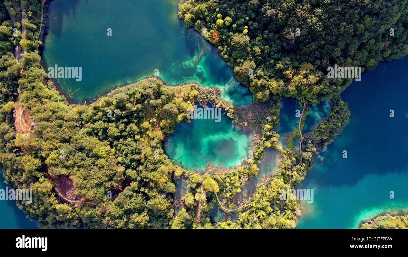 Laghi di Plitvice, Croazia. Nacionalni parco Plitvicka jezera. Parco nazionale dei laghi di Plitvice. Vista aerea. FOTO DI SAM BAGNALL Foto Stock