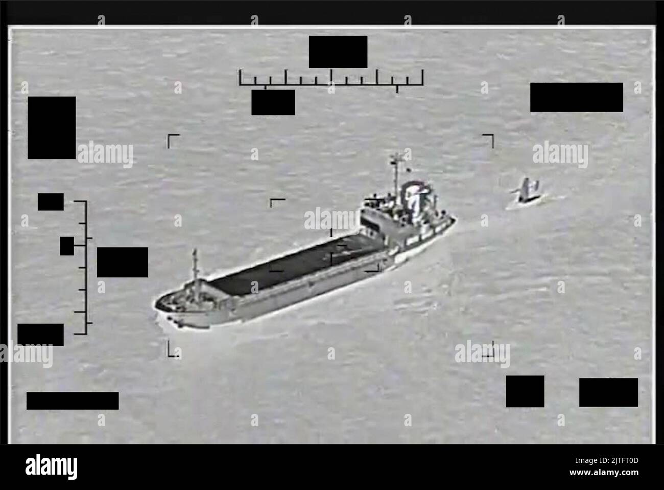 La Marina degli Stati Uniti ha impedito ad una nave di supporto, lo Shahid Baziar, appartenente alla Marina militare del corpo della Guardia rivoluzionaria Islamica (IRGCN) dell'Iran, di catturare una nave di superficie senza equipaggio (USV) gestita dalla flotta degli Stati Uniti 5th nel Golfo Arabico il 29-30 agosto 2022. Le azioni intraprese dalle forze navali statunitensi in risposta hanno portato la nave IRGCN a scollegare la linea di traino alla USV e a lasciare l'area circa quattro ore dopo. La Marina degli Stati Uniti riprese le operazioni senza ulteriori incidenti. Foto tramite U.S. Navy/UPI Credit: UPI/Alamy Live News Foto Stock