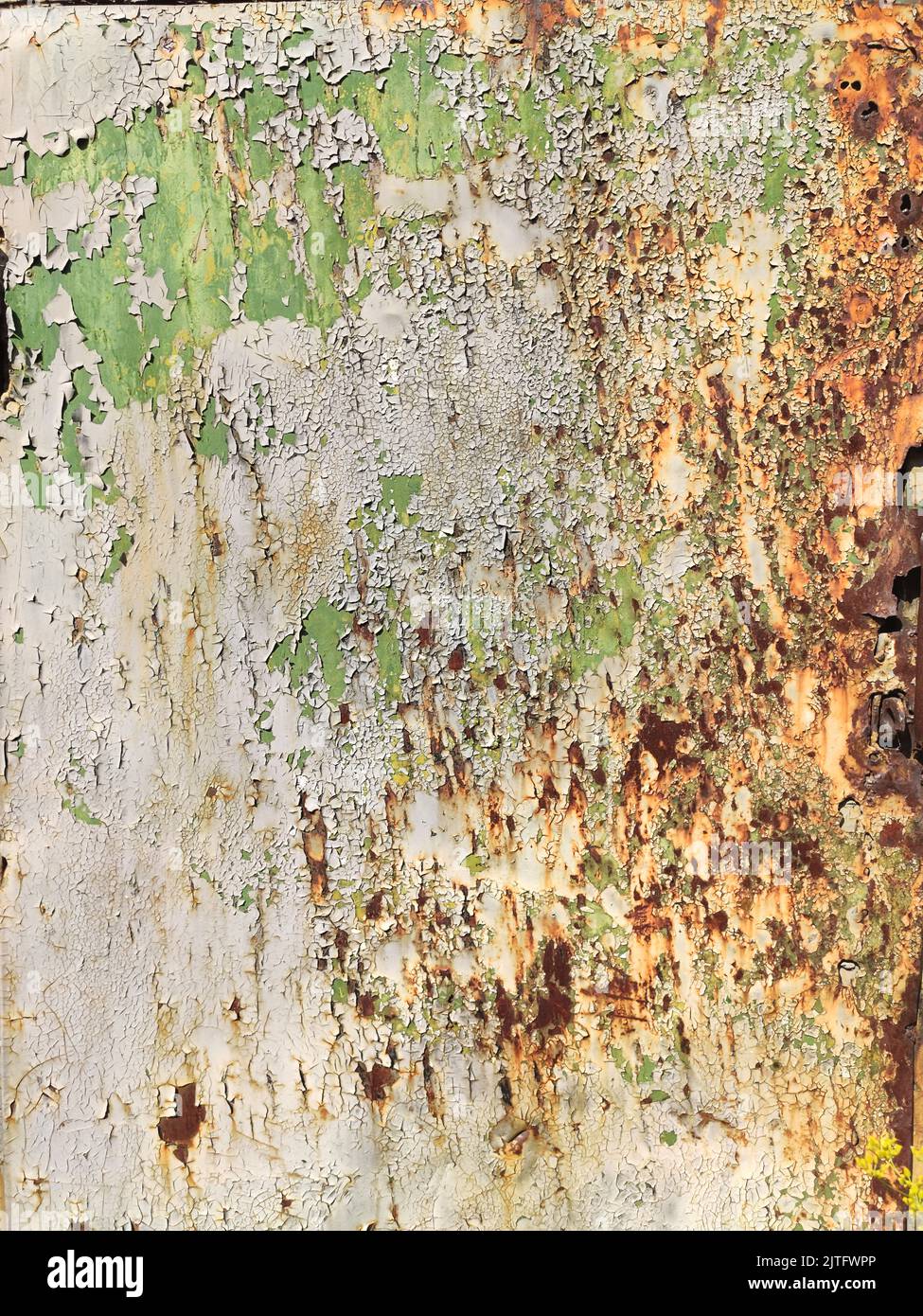 Corrosione arrugginita e sfondo ossidato. Grunge sfondo in tessuto metallico arrugginito. Immagine ad alta risoluzione della parete in lamiera di ferro ossidata. Foto Stock
