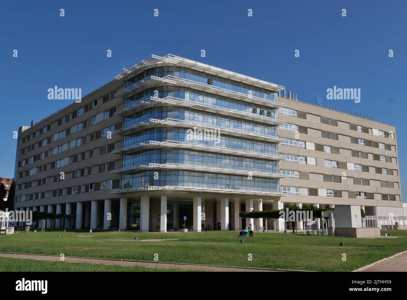 UNA VISTA ESTERNA OT LA FONDATION DI SANTA LUCIA. SI TRATTA DI UN OSPEDALE SPECIALIZZATO NELLA RIABILITAZIONE NEUROMOTOR Foto Stock