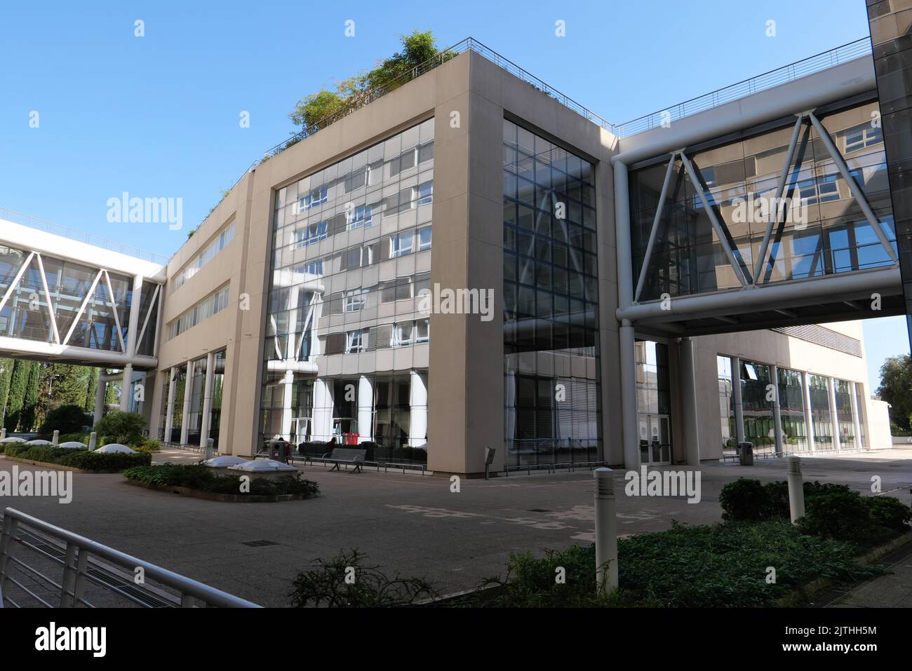 UNA VISIONE ESTERNA DELLA FONDAZIONE SANTA LUCIA. SI TRATTA DI UN OSPEDALE SPECIALIZZATO NELLA RIABILITAZIONE NEUROMOTOR Foto Stock