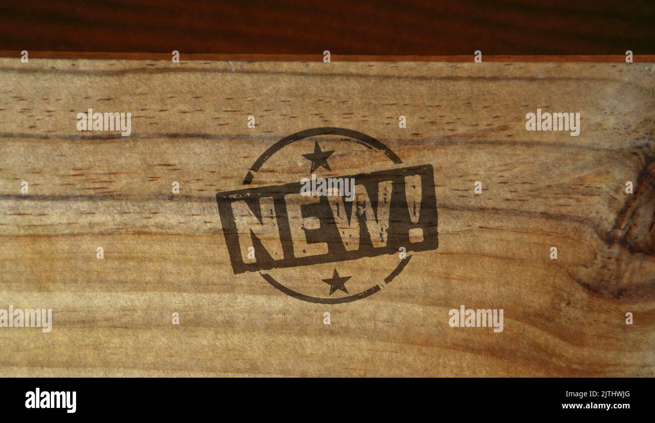 Nuovo timbro stampato su scatola di legno. Promozione offerta fresca. Foto Stock