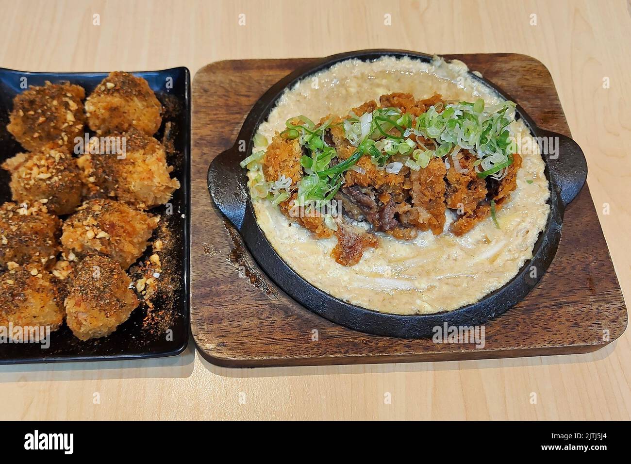 Manzo Katsu cibo tradizionale del Giappone al Cafe Jakarta Indonesia Foto Stock
