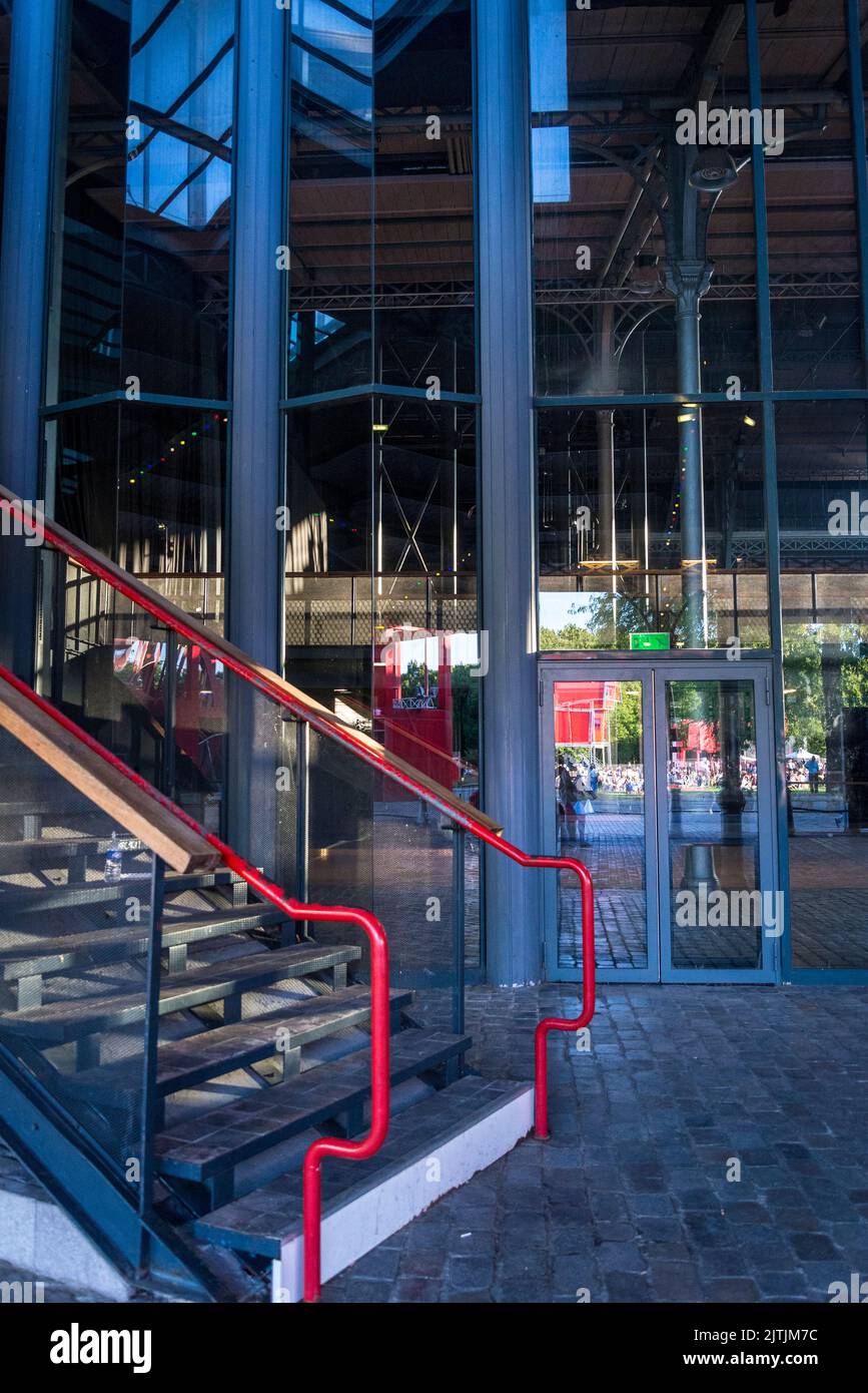 La Grande halle de la Villette, sede di fiere ed eventi culturali nel Parc de la Villette, Parigi, Francia Foto Stock