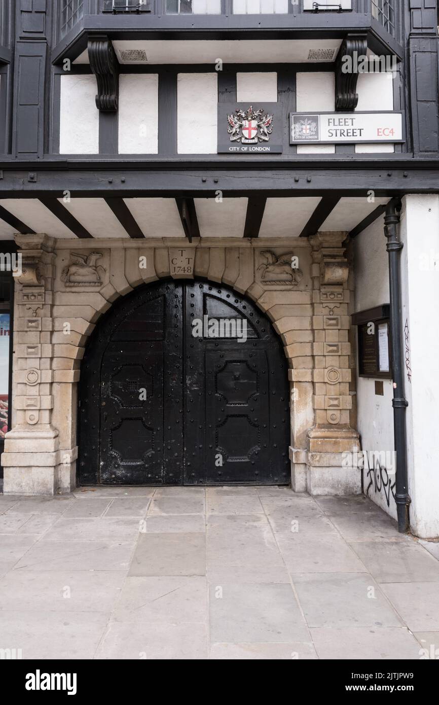 L'ingresso al Tempio interno, Temple Gate, Prince Henry's Room, Fleet Street, Londra, EC4, Inghilterra, Regno Unito Foto Stock