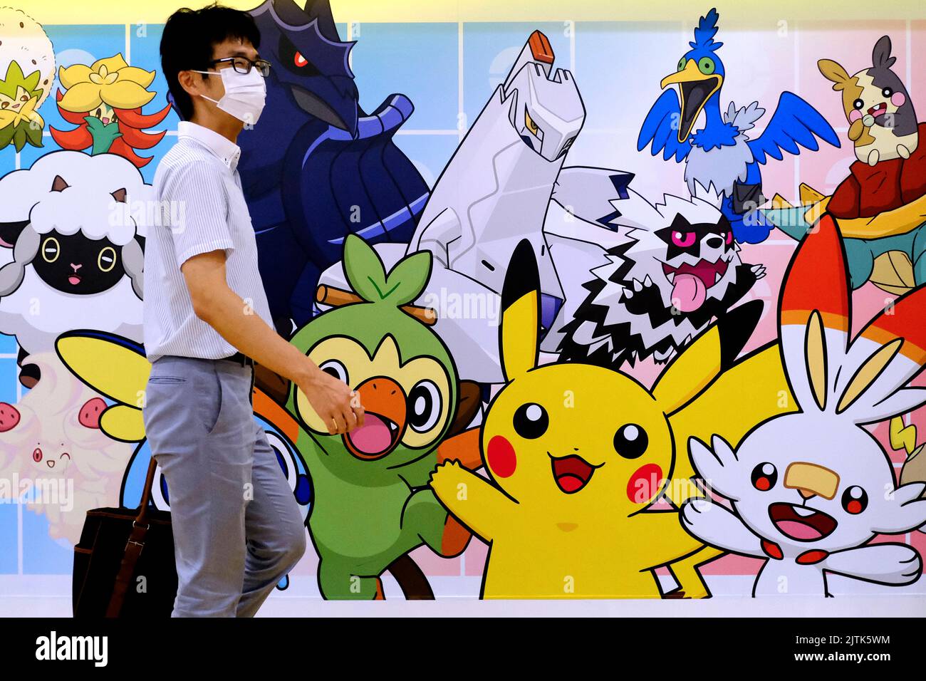 Personaggi Di Pokemon Sulla Bacheca Esterna Del Pokemon Center a Tokyo,  Giappone Fotografia Editoriale - Immagine di carta, carattere: 167224281