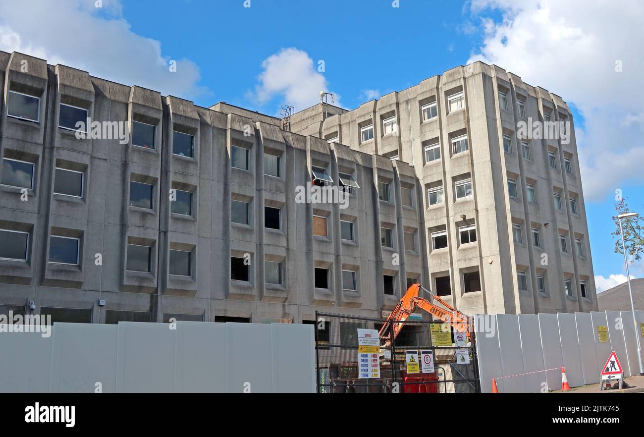 New Town House, costruita in cemento nel 1976 a Warrington, per ospitare la Warrington & Runcorn Development Corporation, Foto Stock