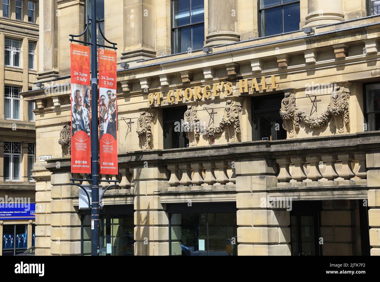 Il Grand St George's Hall, costruito nel 1851-53, il 1st principale edificio pubblico di Lockwood & Mawson. Una sala concerti e riunioni, nella città di Bradford. Foto Stock
