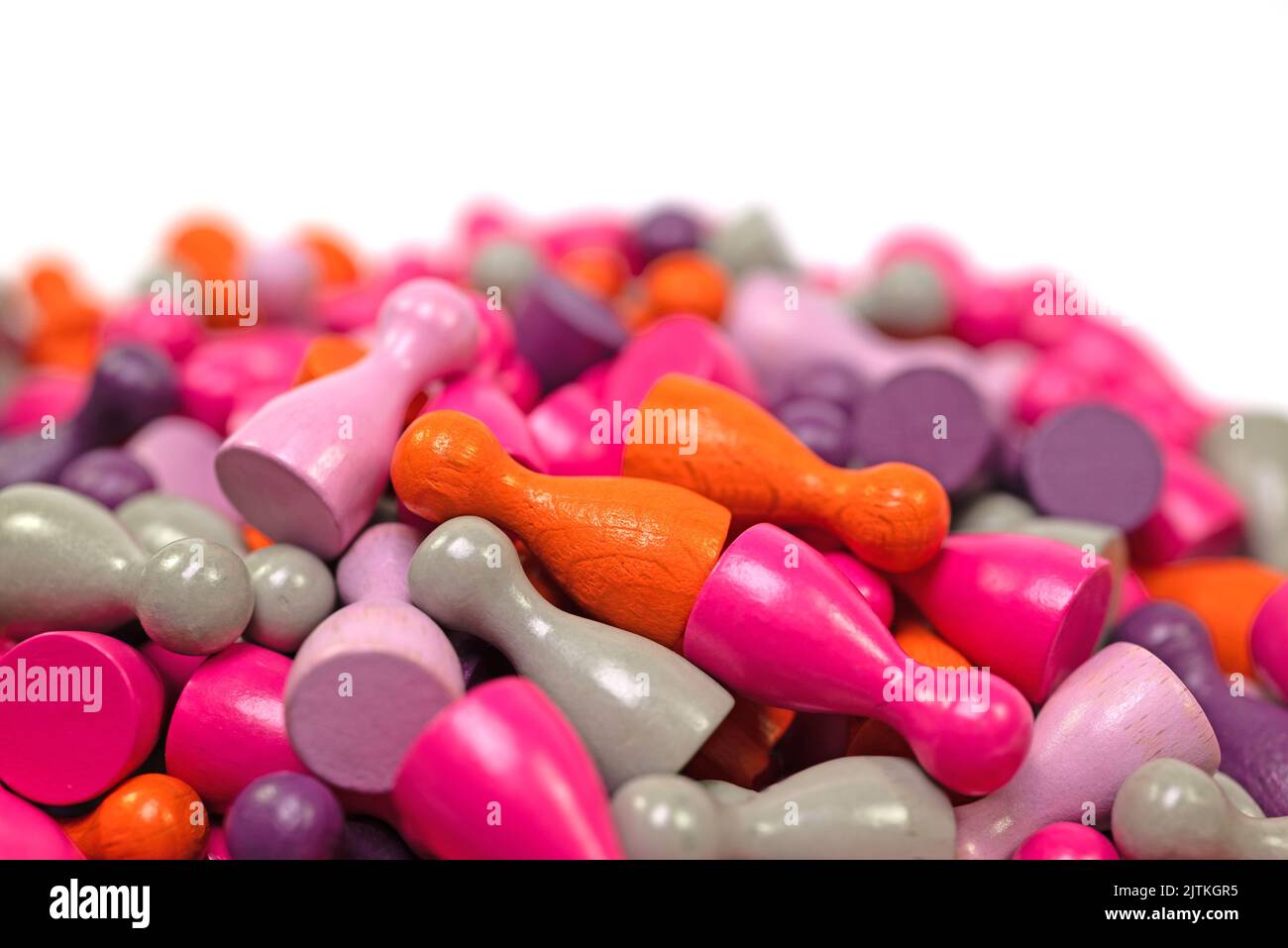 Un sacco di pezzi colorati per giochi da tavolo Foto Stock