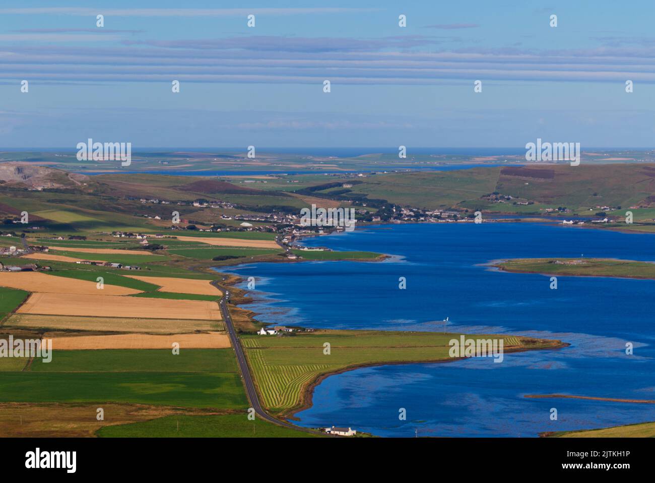 Vista della baia di Firth da Wideford Hill, Orkney Foto Stock