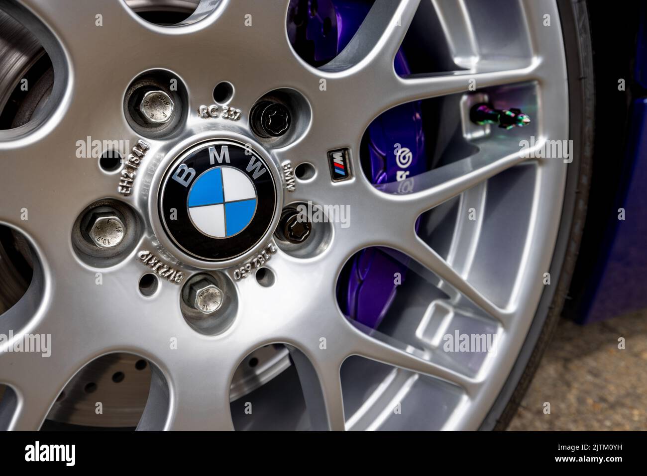 BMW Z4 M ‘FA56 TOY’ in mostra al Bicester Heritage Scramble festeggiando i 50 anni di BMW M. Foto Stock