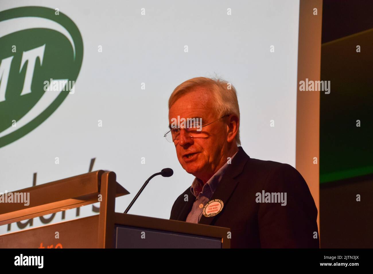 Londra, Regno Unito. 31st agosto 2022. John MCDONNELL, laburista, intervenuto al RMT Union's Rally to Save London's Public Transport tenutosi alla TUC Congress House. Credit: Vuk Valcic/Alamy Live News Foto Stock