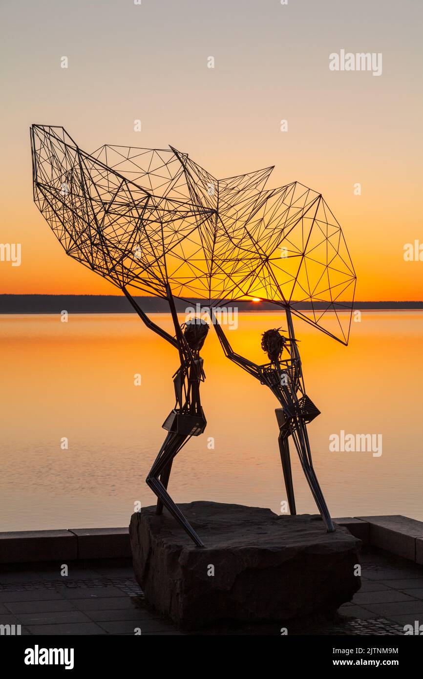 Scultura 'pescatori'. Petrozavodsk è la capitale della Repubblica di Carelia, Russia. Foto Stock