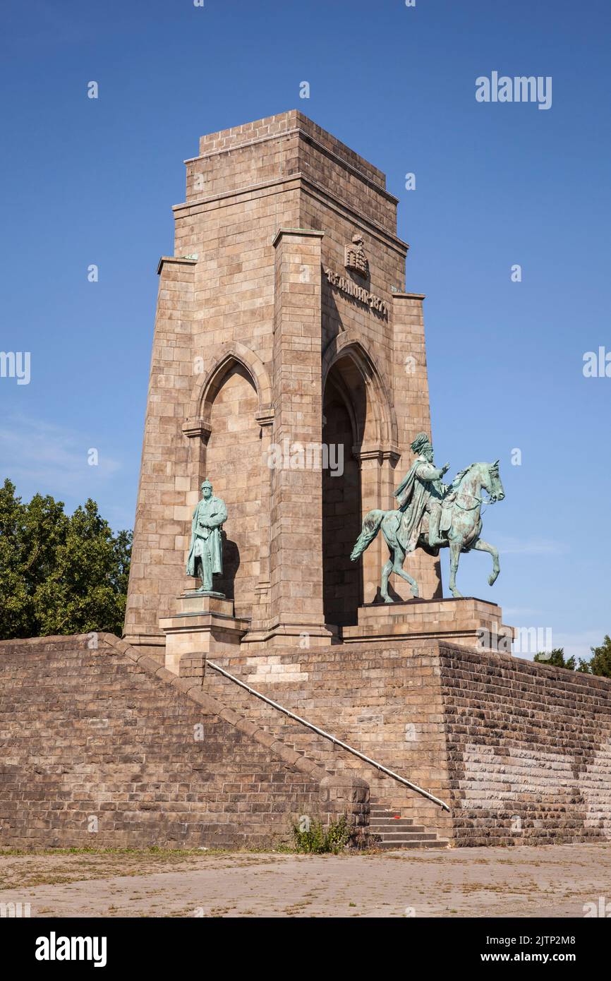 Monumento dell'Imperatore Guglielmo nel distretto di Hohensyburg, Dortmund, Renania settentrionale-Vestfalia, Germania. Kaiser-Wilhelm Denkmal im Stadtteil Hohensyburg, Foto Stock