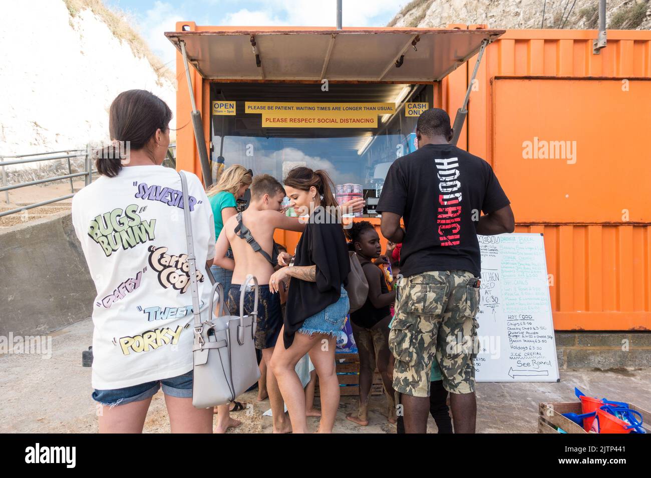 Chiosco in una spiaggia nel Kent, Inghilterra, Regno Unito Foto Stock