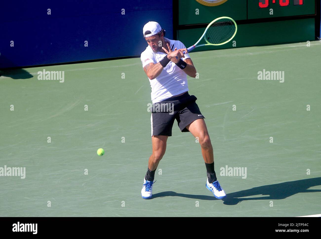 Matteo Berrettini (ITA) gioca il suo secondo turno al The US Open Against Hugo Grenier di New York City, NY, USA il 31 agosto 2022. Foto di Charles Guerin/ABACAPRESS.COM Foto Stock