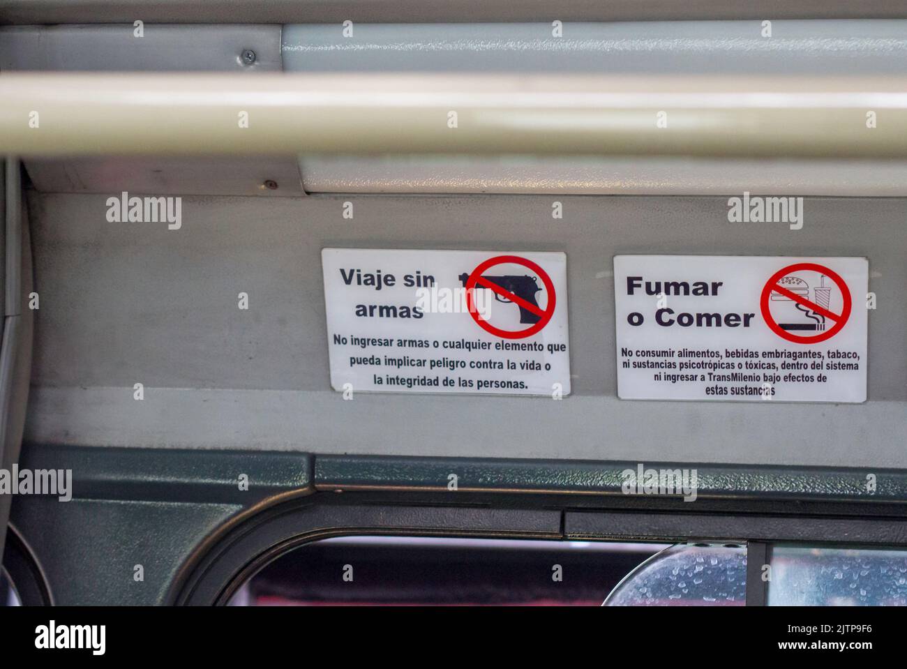 Indicazioni per il transmilenio di Bogota Foto Stock