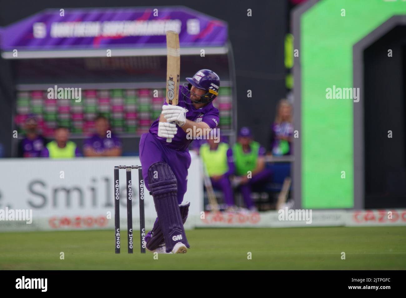 Leeds, Inghilterra, 31 agosto 2022. Adam Lyth battendo per i Superchargers del Nord uomini contro gli uomini del Sud Brave in The Hundred a Headingley. Credito: Colin Edwards Foto Stock