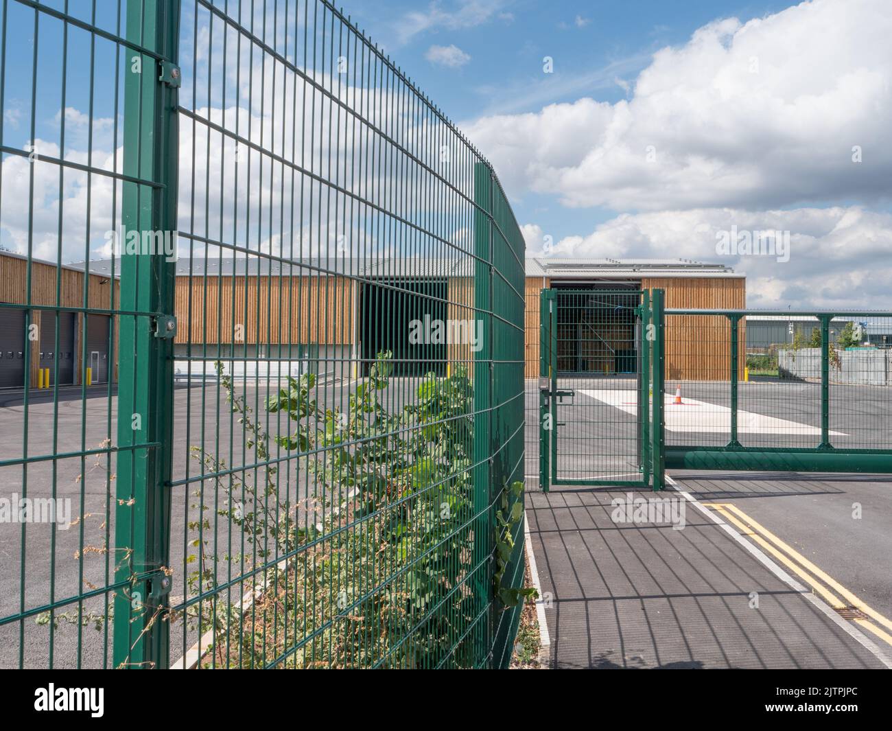 Nuovo, vuoto Salt Store e deposito Gritter a Warminster, Wiltshire, Regno Unito. Foto Stock