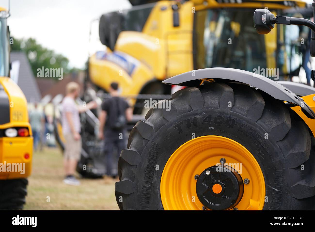 Rendsburg, Germania. 01st Set, 2022. Vista sulla zona fieristica della fiera agricola e dei consumatori Norla. Circa 500 espositori presentano alla fiera i loro prodotti e servizi nei settori dell'agricoltura e dell'alimentazione, delle energie rinnovabili, della silvicoltura, della caccia, dell'orticoltura e della tecnologia municipale e dei consumatori. Credit: Marcus Brandt/dpa/Alamy Live News Foto Stock