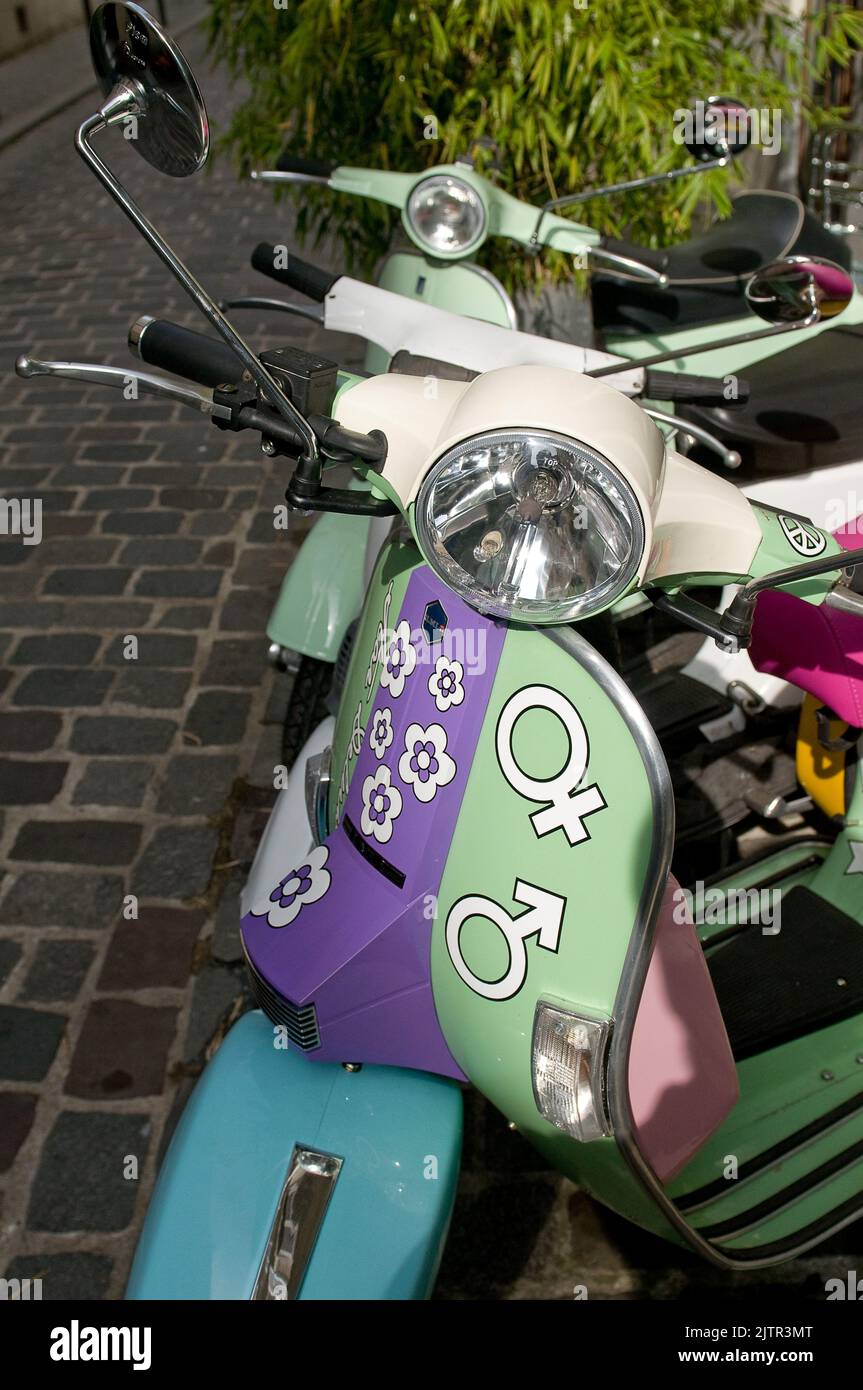 Francia. Parigi (75) 12 arr. Motori italiani, Vespa vintage store. 3 impasse Crozatier Foto Stock