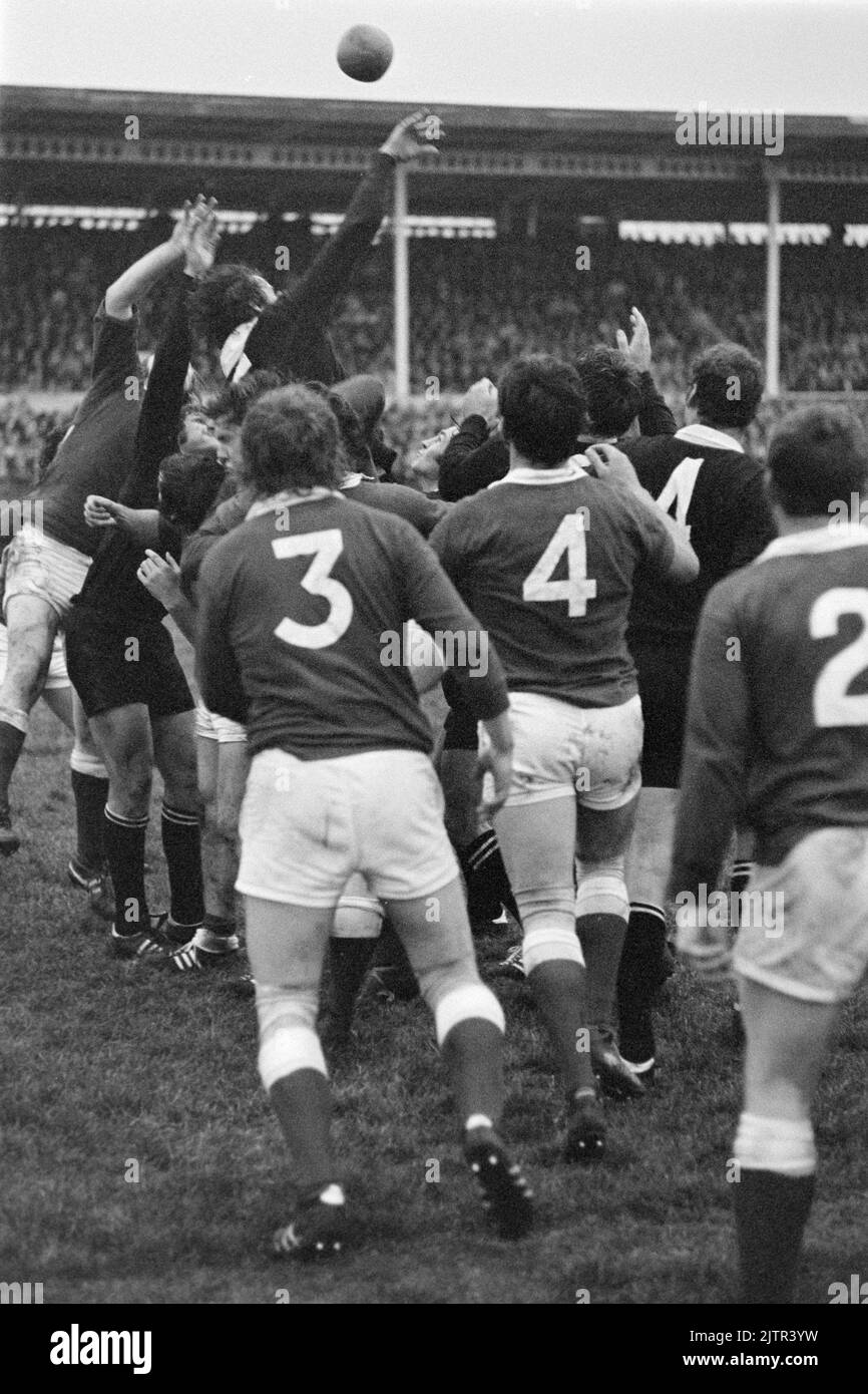 Llanelli RFC vs Nuova Zelanda All Blacks (31/10/72) - foto d'azione Foto Stock